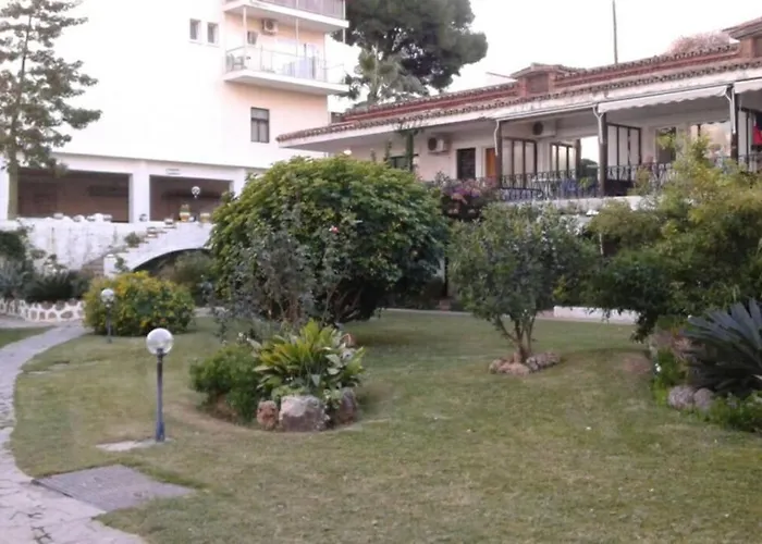 Carihuela Park Palace Torremolinos